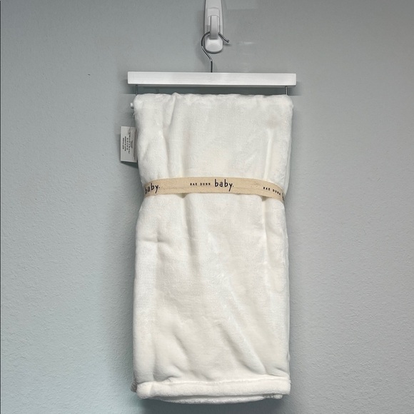 Rae Dunn Baby | White w/ Navy 'Born 2025' Baby Blanket - Picture 5 of 6